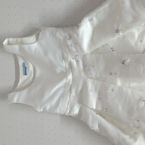 White/cream color girls dress 122cm with embroidered details